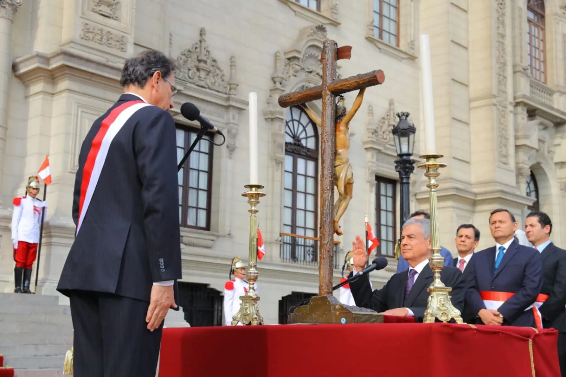 Presidente Vizcarra toma juramento a nuevo Gabinete encabezado por César Villanueva. Foto: ANDINA/ Andrés Valle