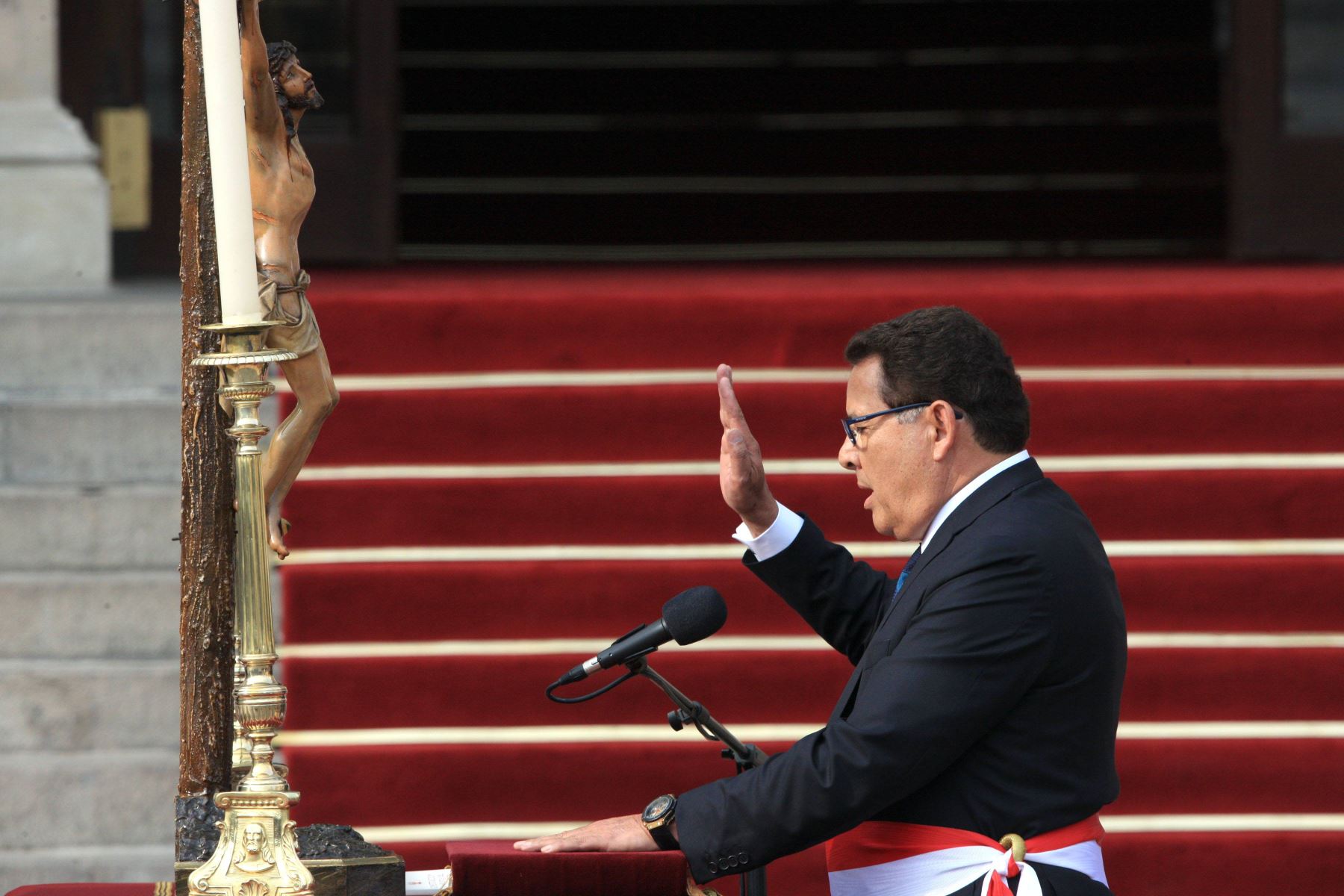 Presidente Martín Vizcarra juramentó al general (r) José Modesto Huerta Torres como ministro de Defensa. Foto: ANDINA/Dante Zegarra.