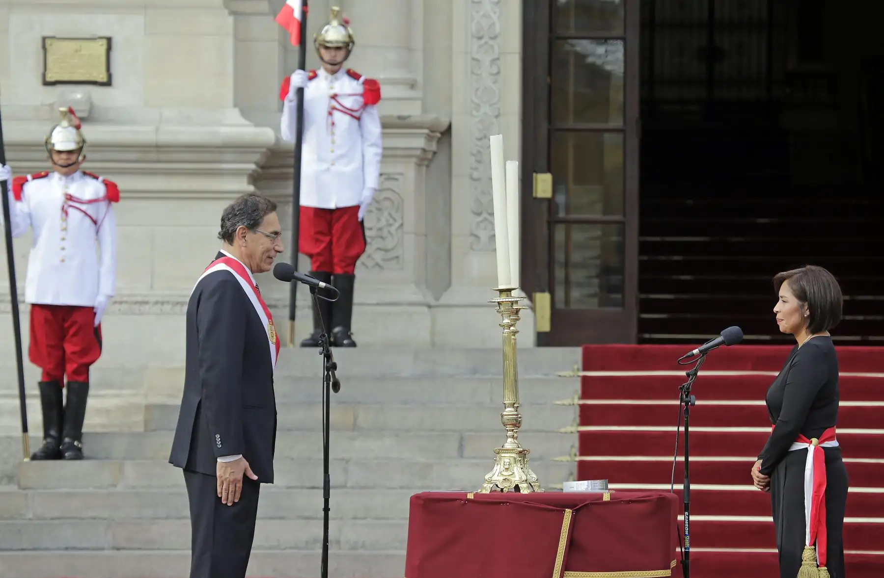 Presidente Martín Vizcarra tomo juramento a Patricia Balbuena Palacios, como Ministra de Cultura. Foto: ANDINA/ Dante Zegarra.