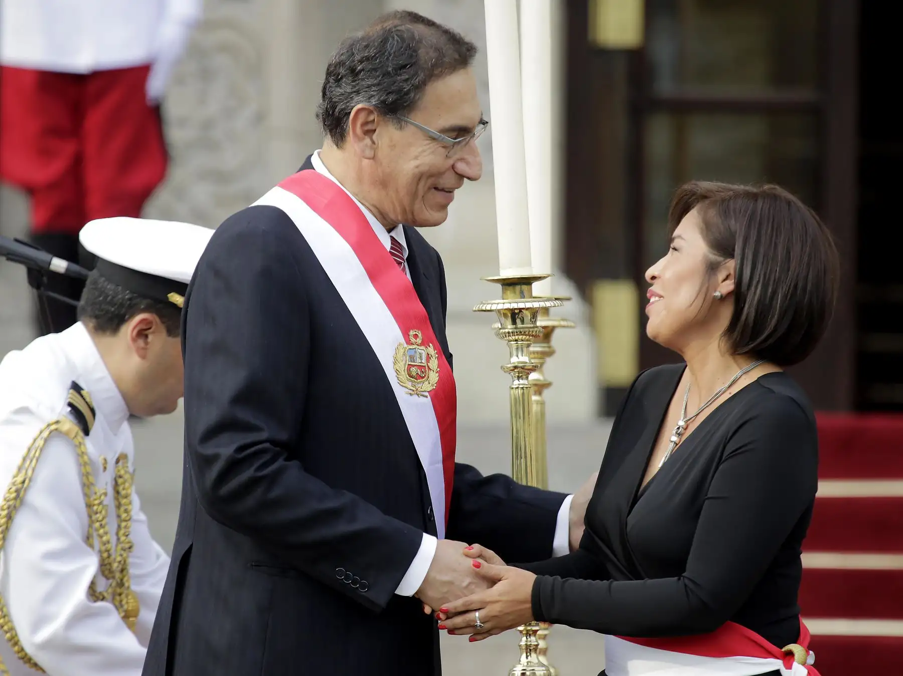 Presidente Martín Vizcarra tomo juramento a Patricia Balbuena Palacios, como Ministra de Cultura. Foto: ANDINA/ Dante Zegarra.