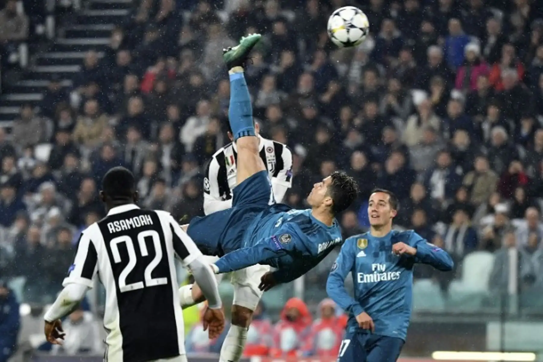 Cristiano ronaldo anota un golazo de chalaca