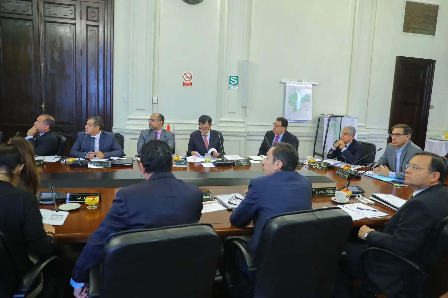 Presidente de la República, Martín Vizcarra, encabeza primera sesión del Consejo de Ministros. Foto: ANDINA/Prensa Presidencia.