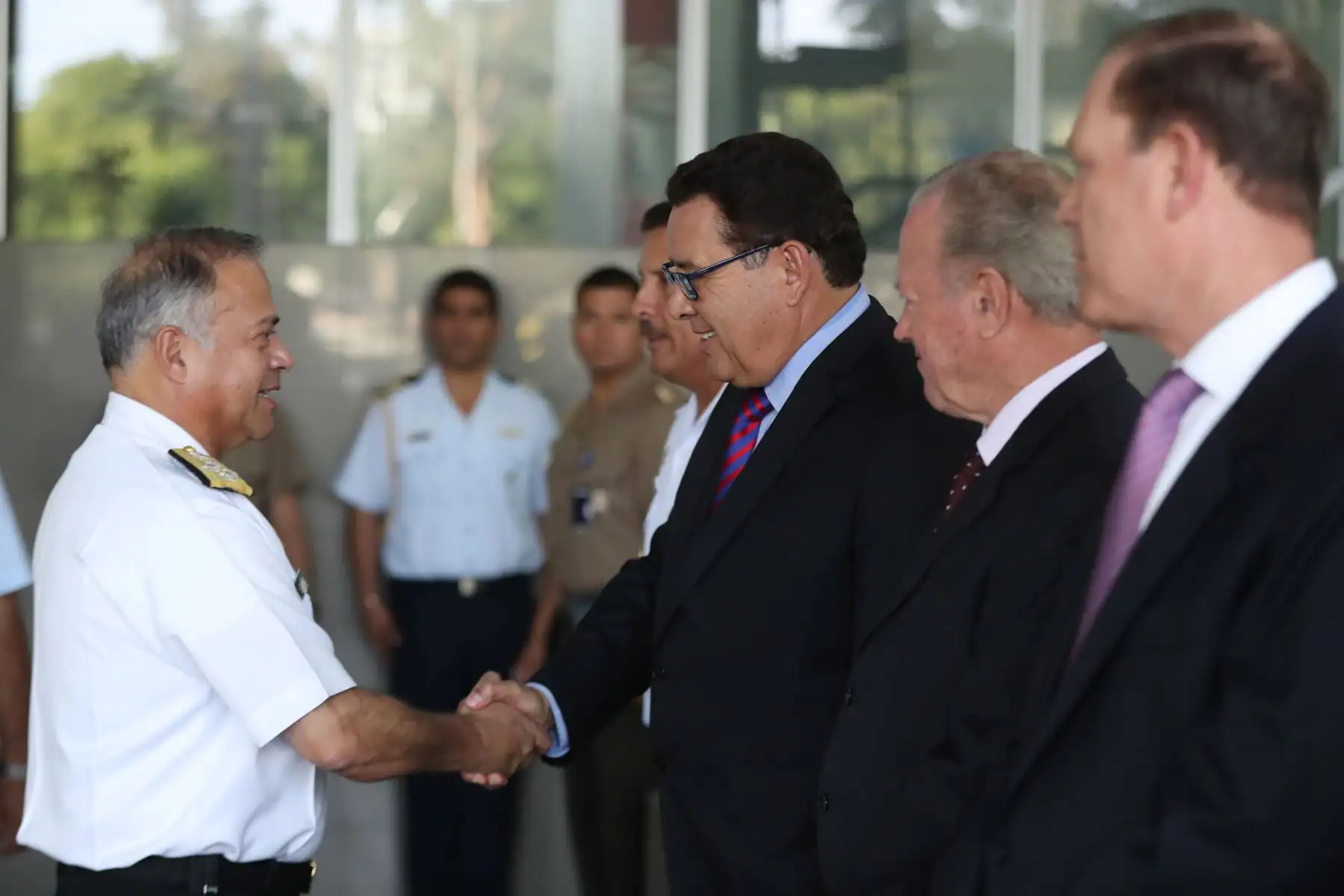 Ministro de Defensa, José Huerta, se presentó ante el personal civil y militar del ministerio. Foto: ANDINA/Ministerio de Defensa.