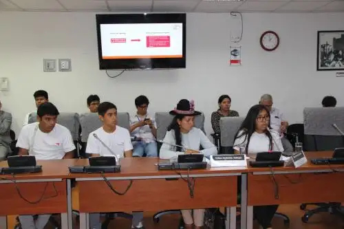 Niños de Red Analit llegaron hoy al Congreso de la República. Foto: Andina/Difusión.