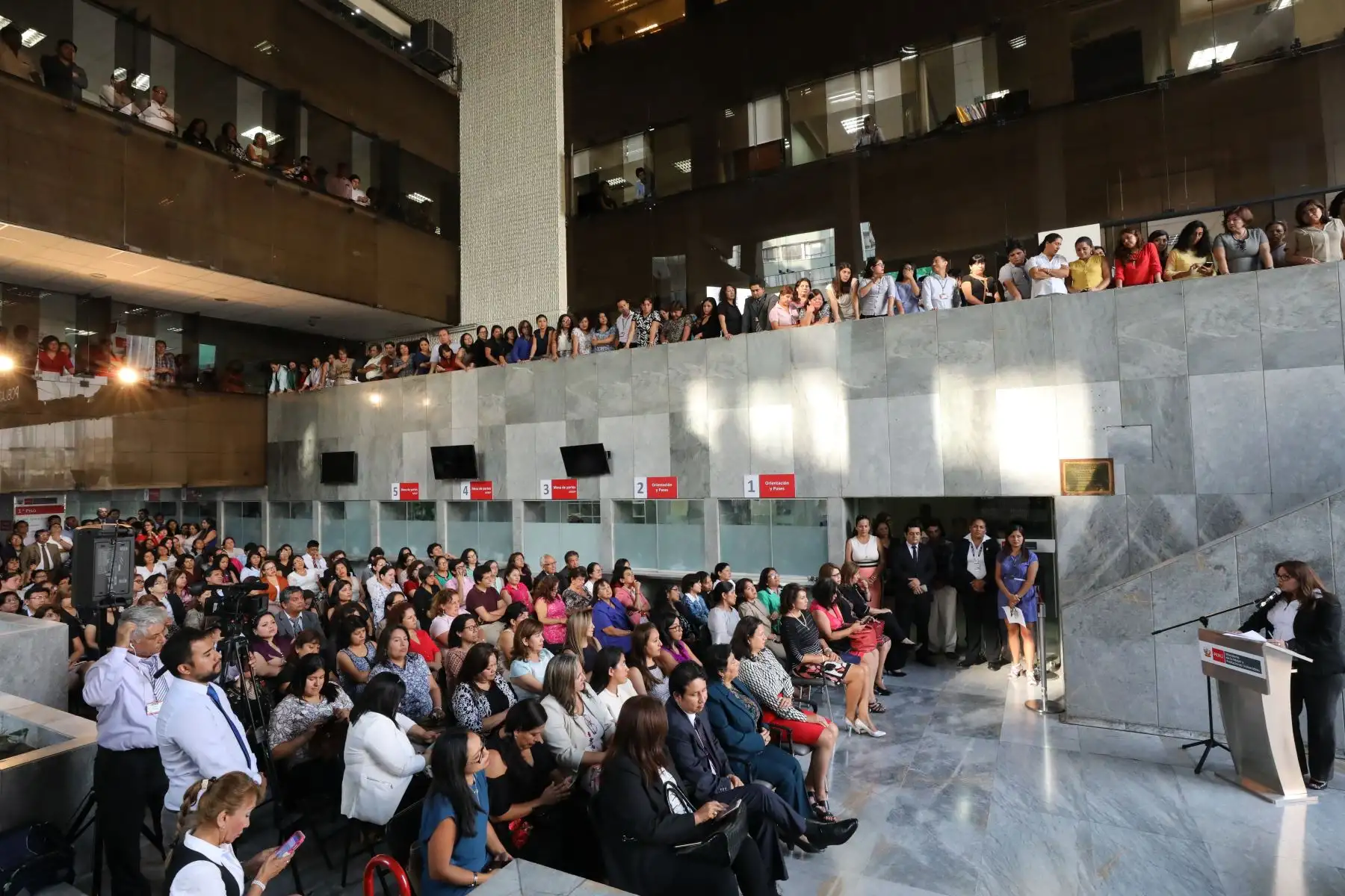 Ceremonia de asunción de la ministra de la Mujer y Poblaciones Vulnerables, Ana María Mendieta. Foto: ANDINA/Mimp.