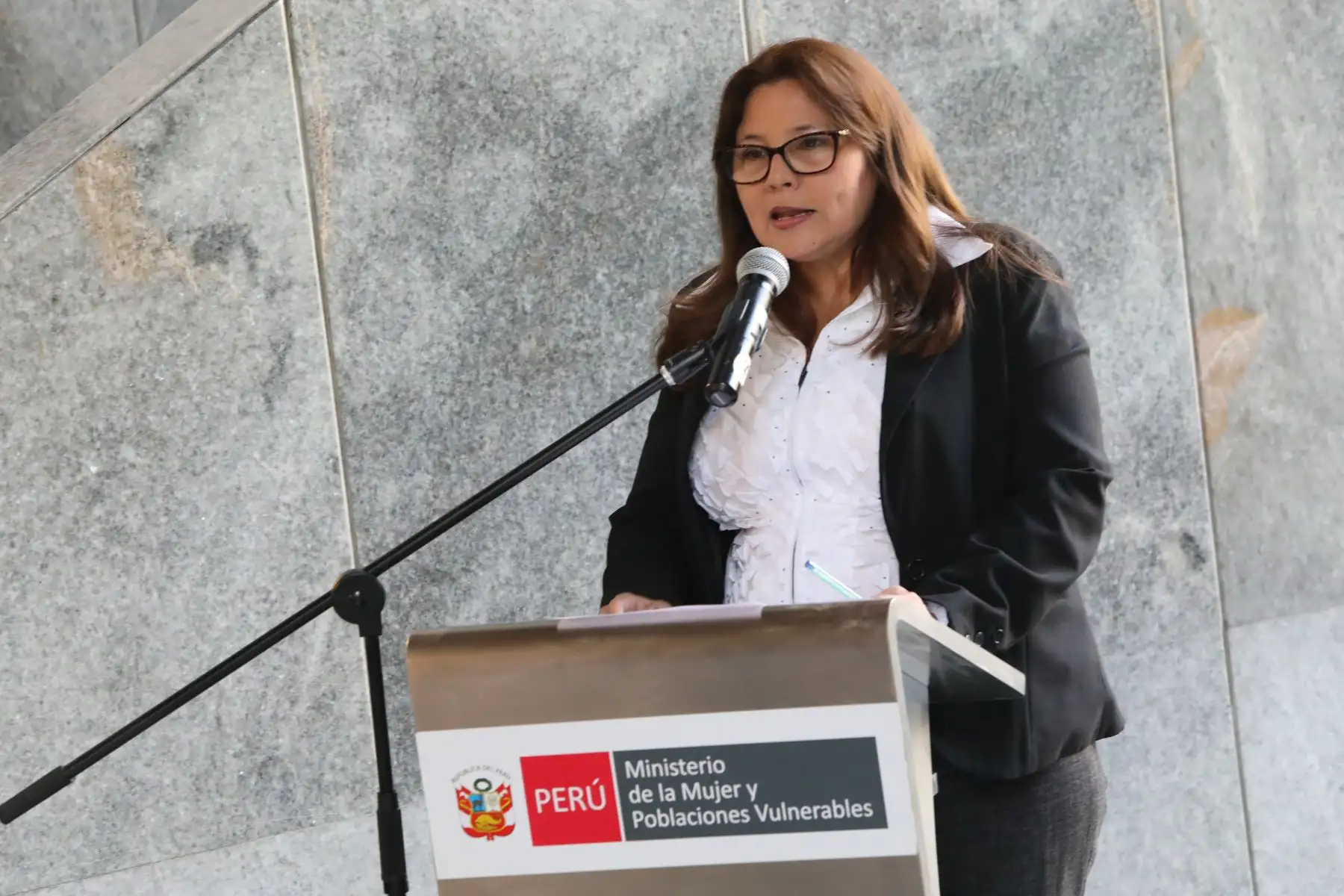 Ceremonia de asunción de la ministra de la Mujer y Poblaciones Vulnerables, Ana María Mendieta. Foto: ANDINA/Mimp.