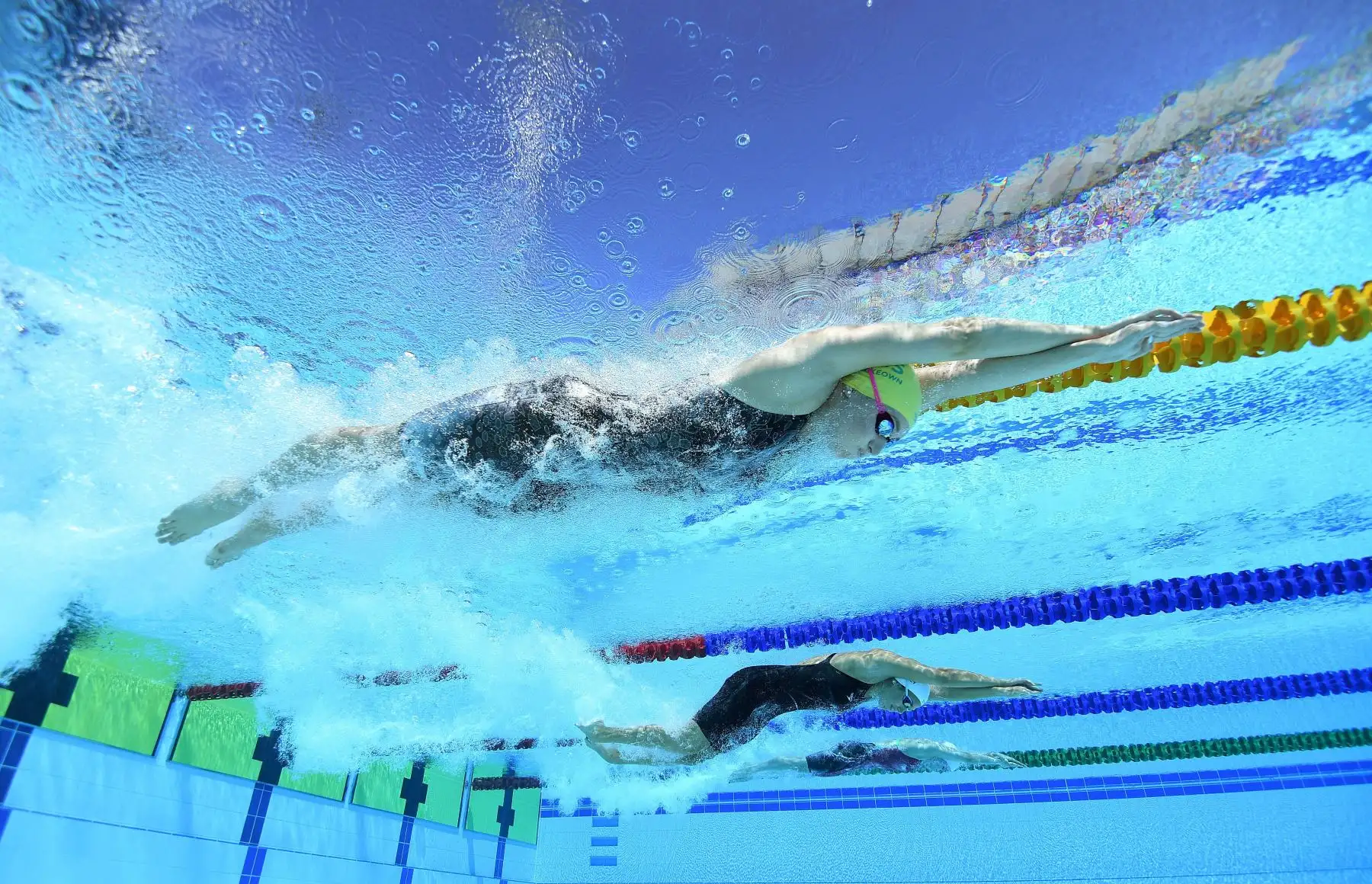 Taylor McKeown de Australia nada durante el heat femenino 200 m Breaststroke en los XXI Juegos de la Commonwealth en Gold Coast Aquatic Center en Gold Coast, Australia.Foto:EFE