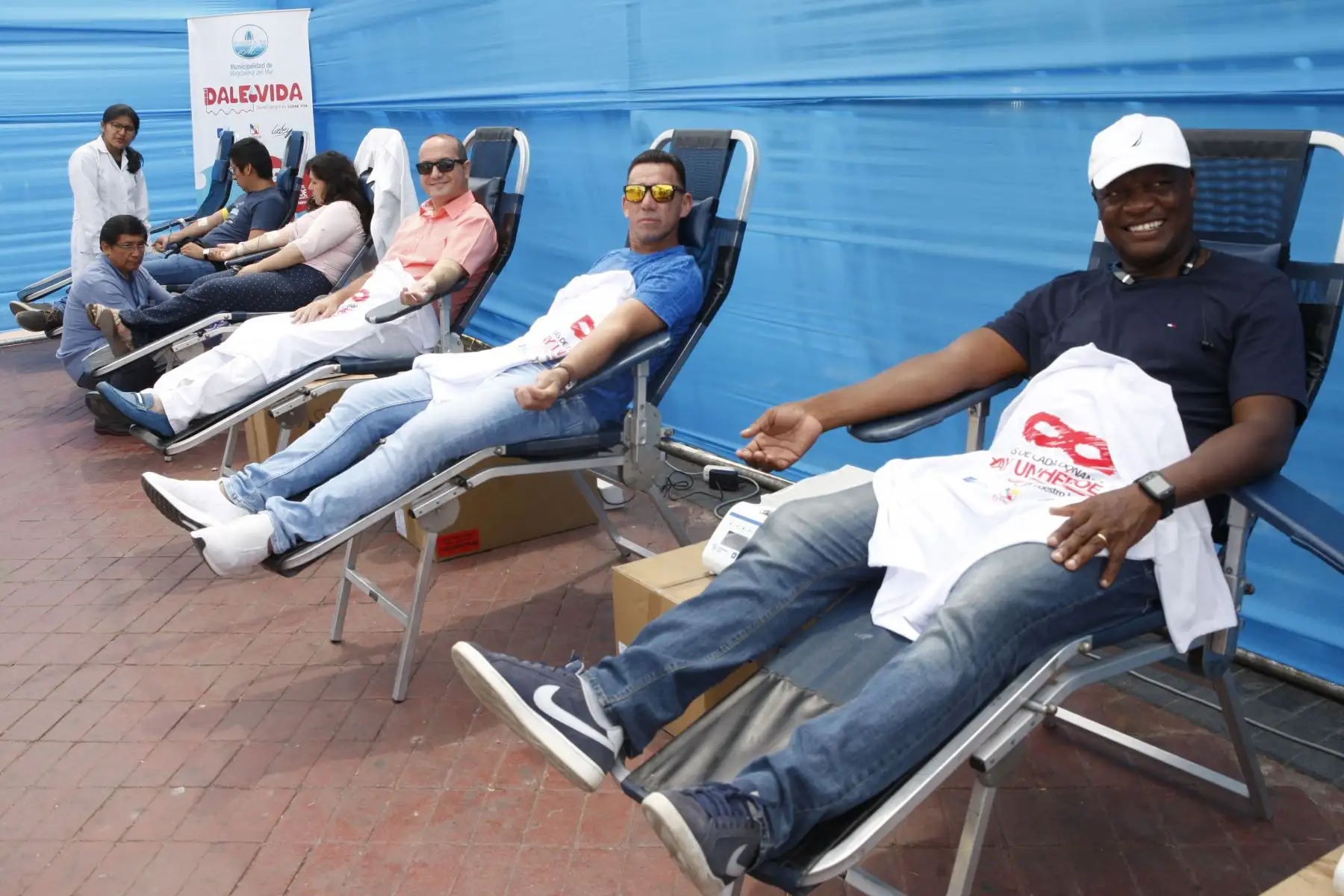 Futbolistas y artistas apoyan la campaña de Salud " Dale Vida", donar sangre es donar vida, organizado por el Ministerio de Salud y la municipalidad de Magdalena. Foto: ANDINA/Eddy Ramos.