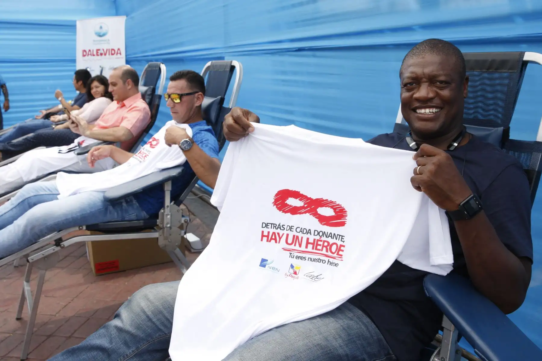 Futbolistas y artistas apoyan la campaña de Salud " Dale Vida", donar sangre es donar vida, organizado por el Ministerio de Salud y la municipalidad de Magdalena.Foto: ANDINA/Eddy Ramos.