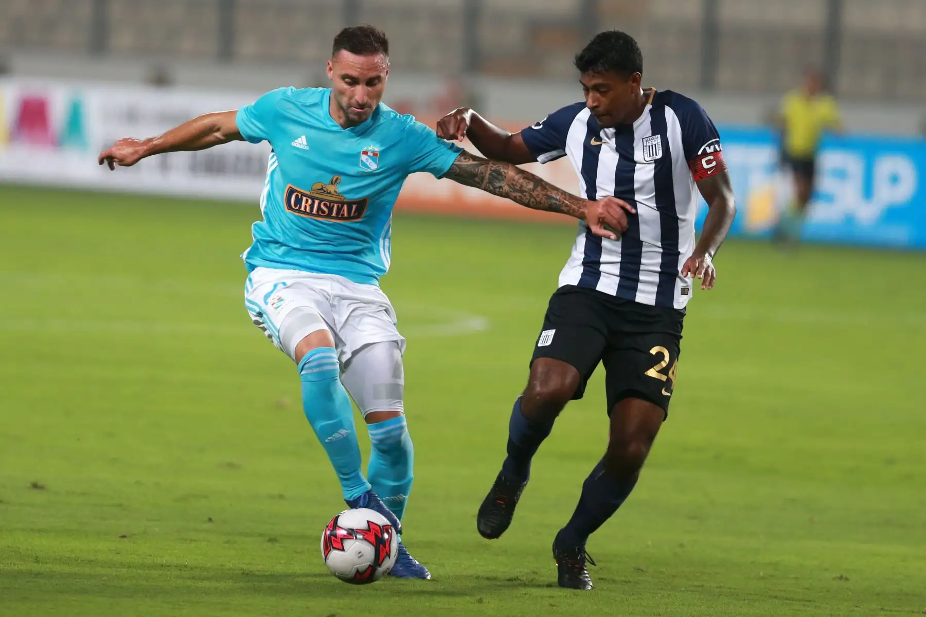 Cristal vence 2 - 0 a Alianza Lima. Foto: ANDINA/Vidal Tarqui