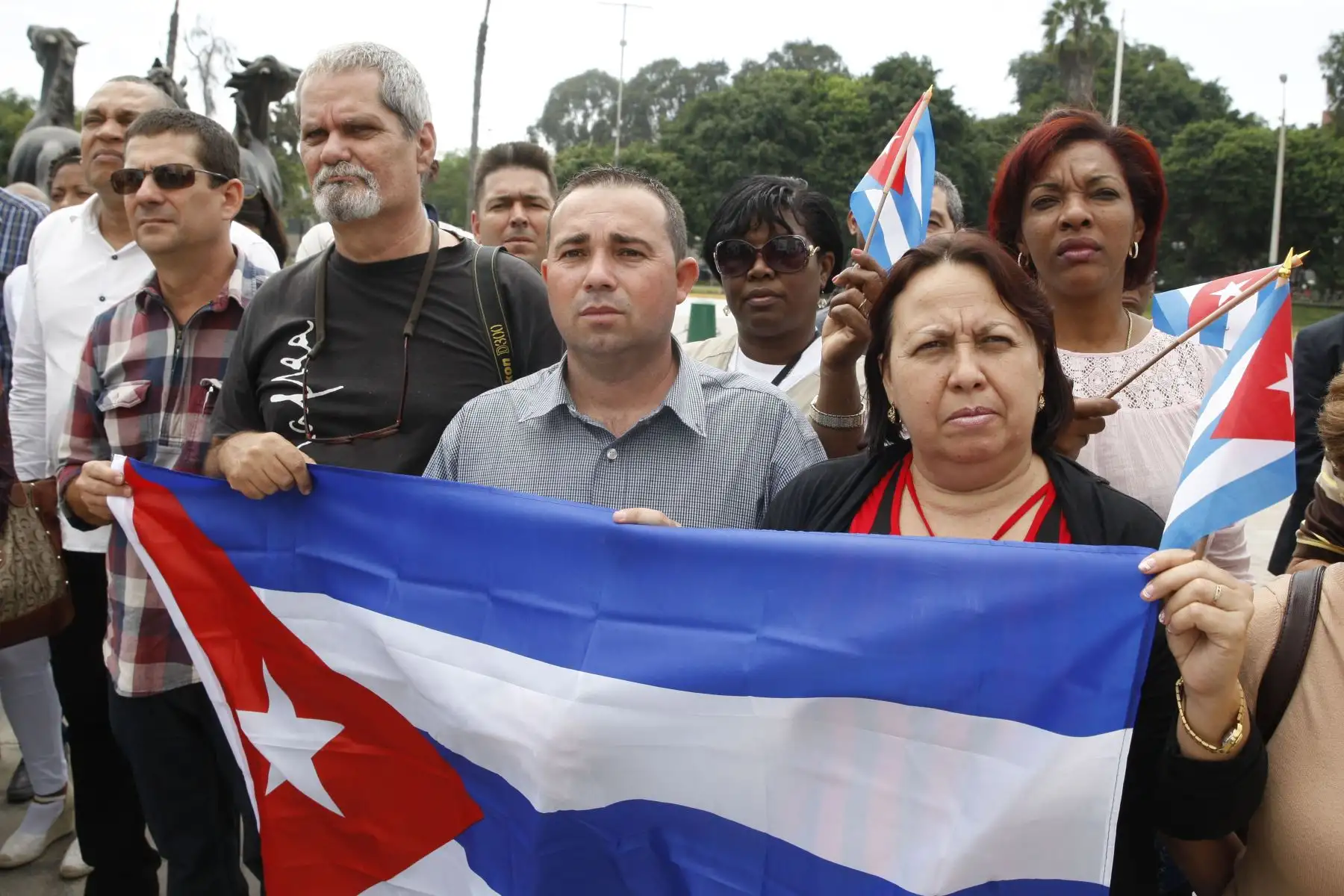 La delegación cubana realiza colocación de una ofrenda floral en el Monumento a los Próceres y Precursores de la Independencia en el marco de la VIII Cumbre de las Américas.  Foto:ANDINA/Eddy Ramos