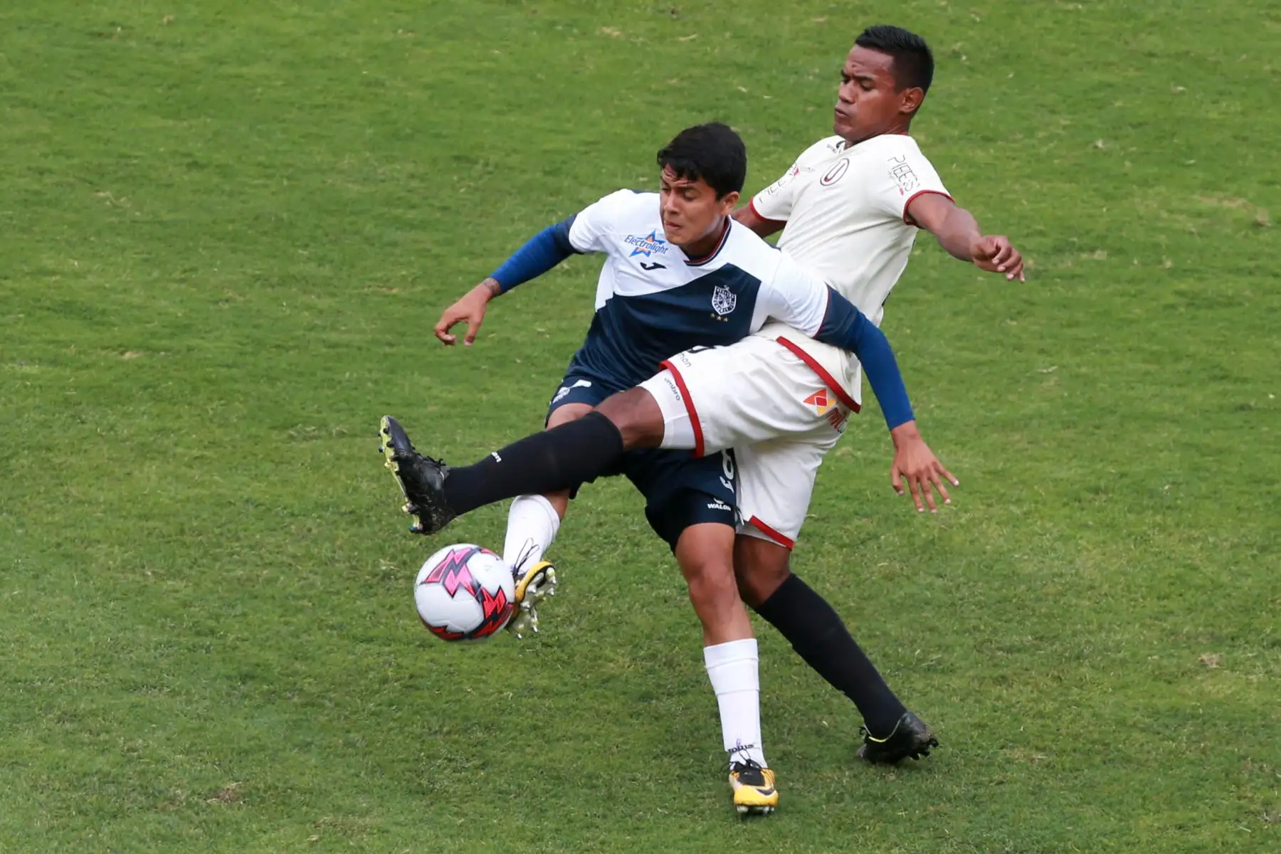 Universitario y San Martín igualan 1-1 en el Estadio Monumental. Foto: ANDINA/Vidal Tarqui