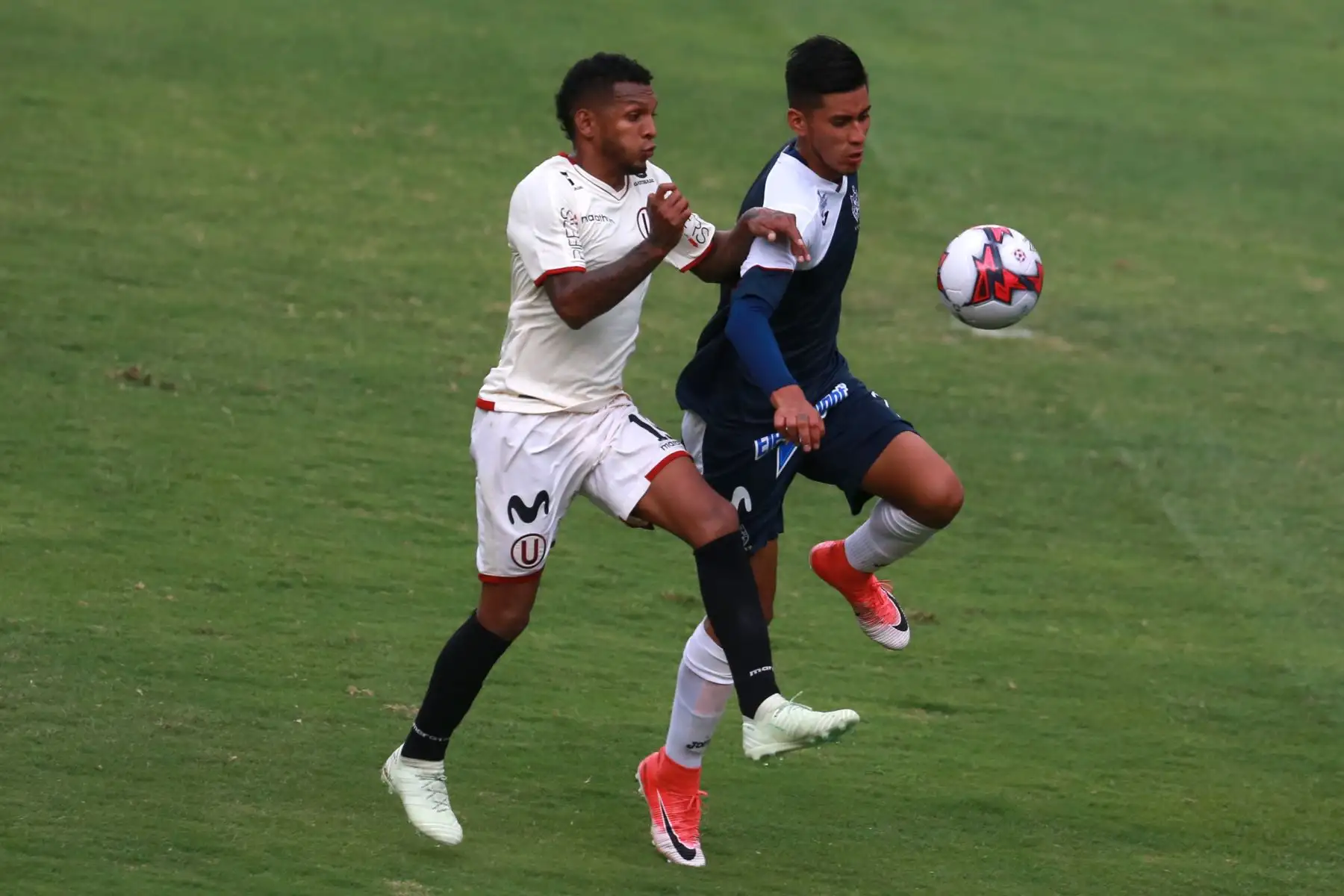 Universitario y San Martín igualaron 2 - 2 en el Estadio Monumental. Foto: ANDINA/Vidal Tarqui