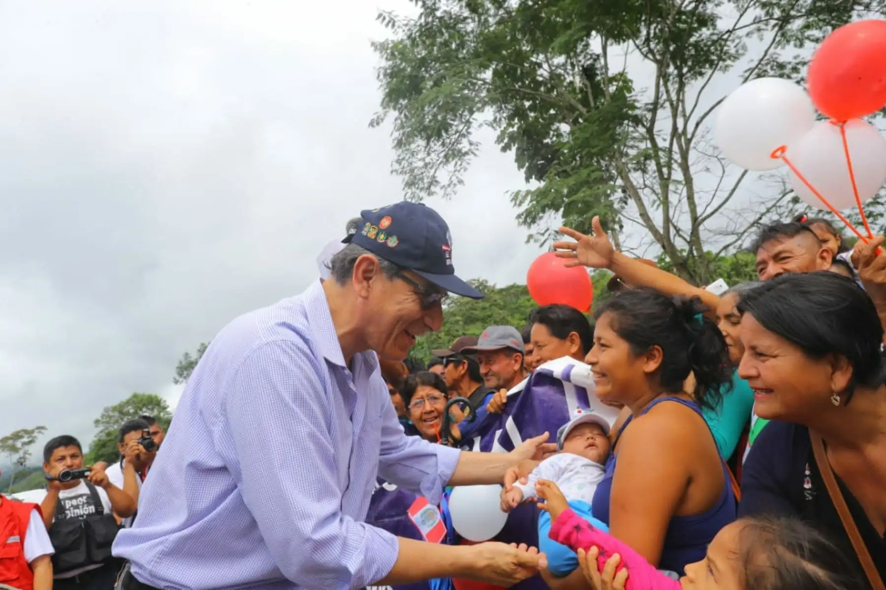Jefe de Estado inspecciona obras de rehabilitación y mejoramiento de la carretera Tocache – Juanjui, en la región San Martín. Foto: ANDINA/ Prensa Presidencia