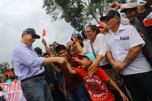Presidente Martín Vizcarra en encuentro con la población.