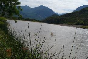 El Senamhi recomienda a la población tomar las precauciones correspondientes y evitar realizar cualquier actividad cercana al río. ANDINA/Difusión