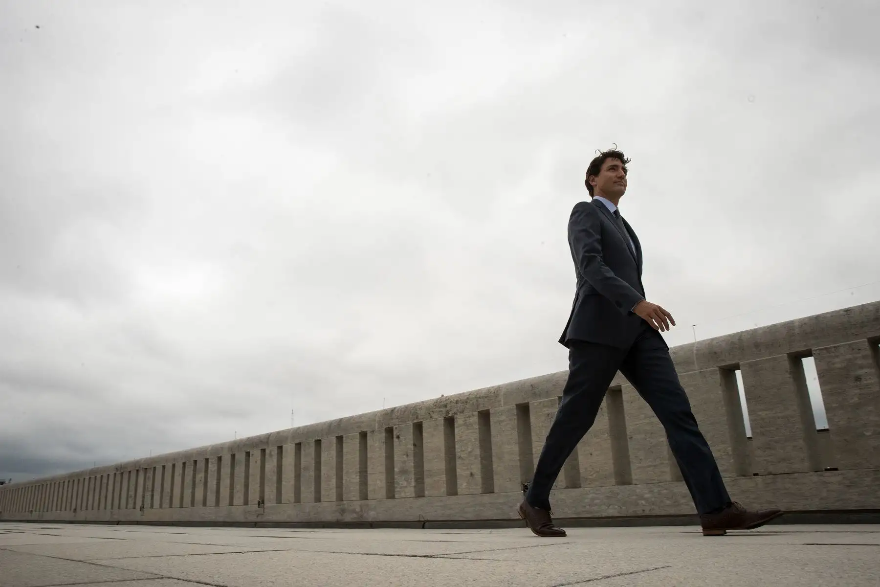 El primer ministro de Canadá, Justin Trudeau, llega para la disponibilidad de prensa en la Embajada de Canadá, el 11 de octubre de 2017 en Washington, DC.Foto: AFP