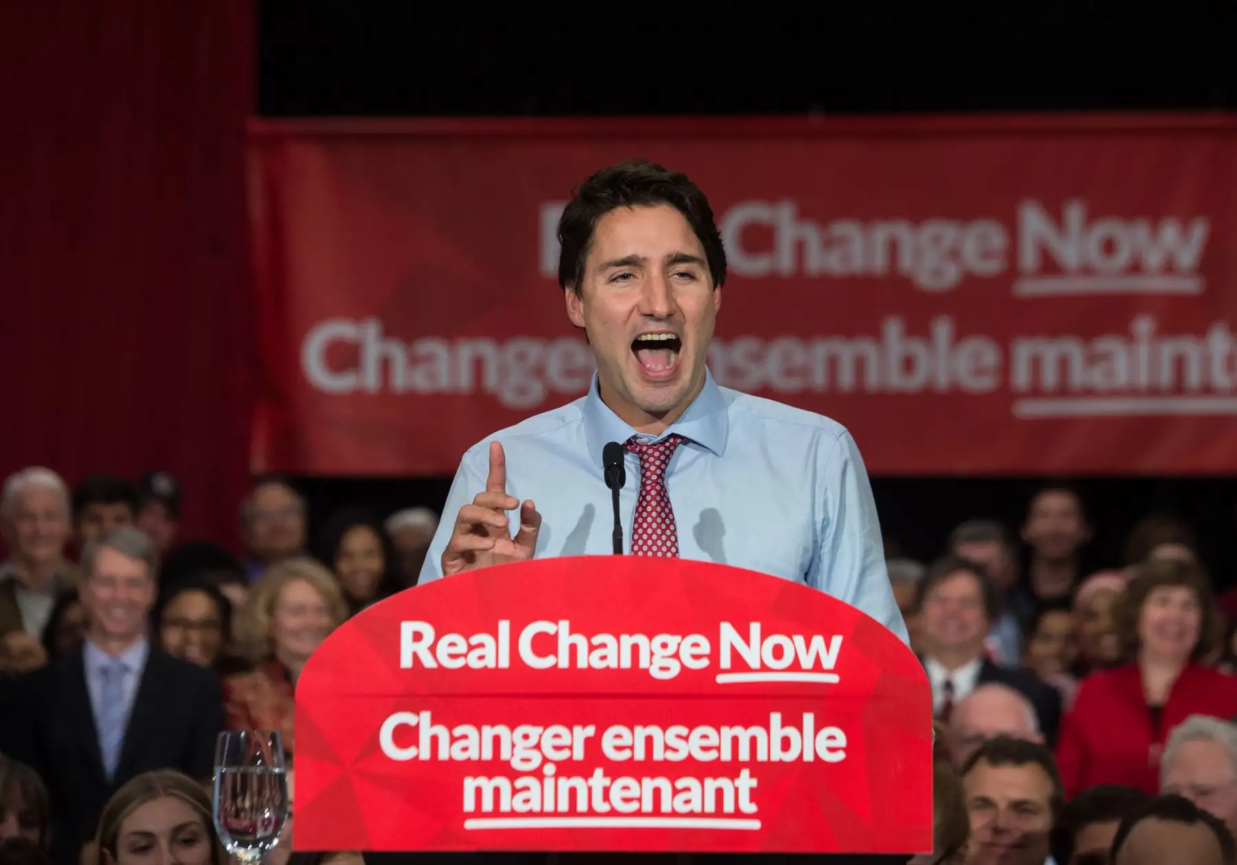 Justin Trudeau habla en un mitin de la victoria en Ottawa el 20 de octubre de 2015 después de ganar las elecciones generales.Foto: AFP