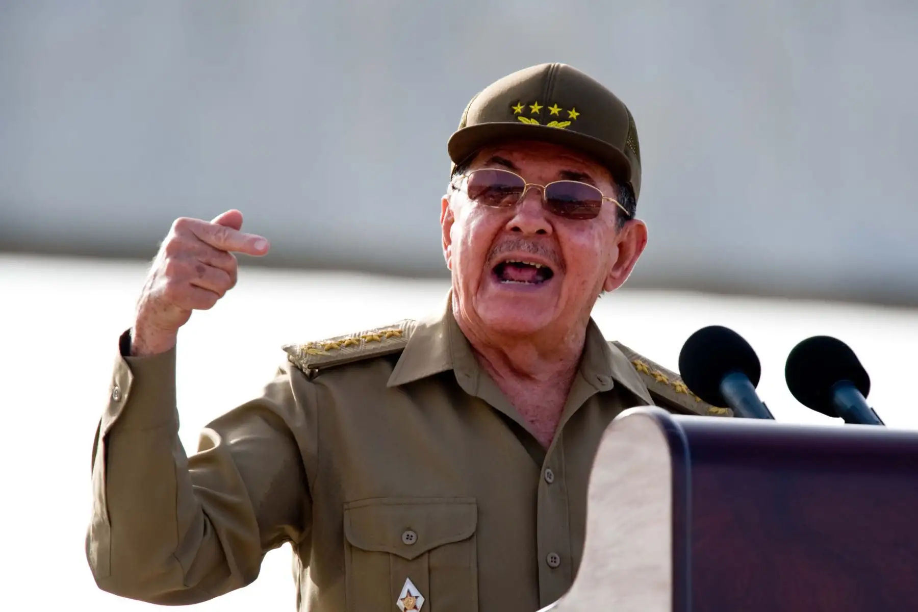 El presidente cubano Raúl Castro habla el 26 de julio de 2009 en Holguín, 750 km al este de La Habana, durante las celebraciones del Día Nacional de Cuba. Foto: AFP