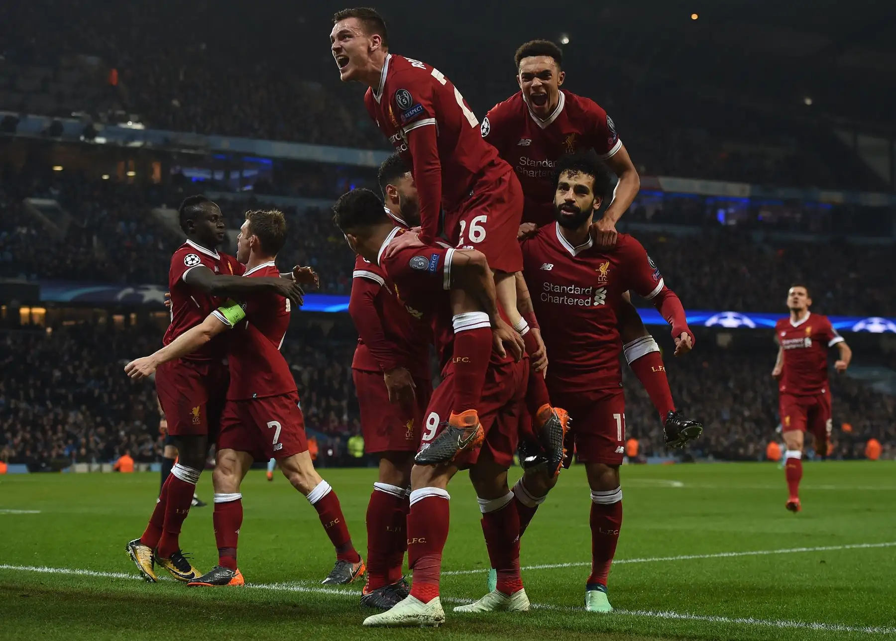El centrocampista egipcio del Liverpool Mohamed Salah celebra el primer gol de su equipo durante el partido de fútbol de cuartos de final de la UEFA Champions League entre Manchester City y Liverpool. Foto: AFP