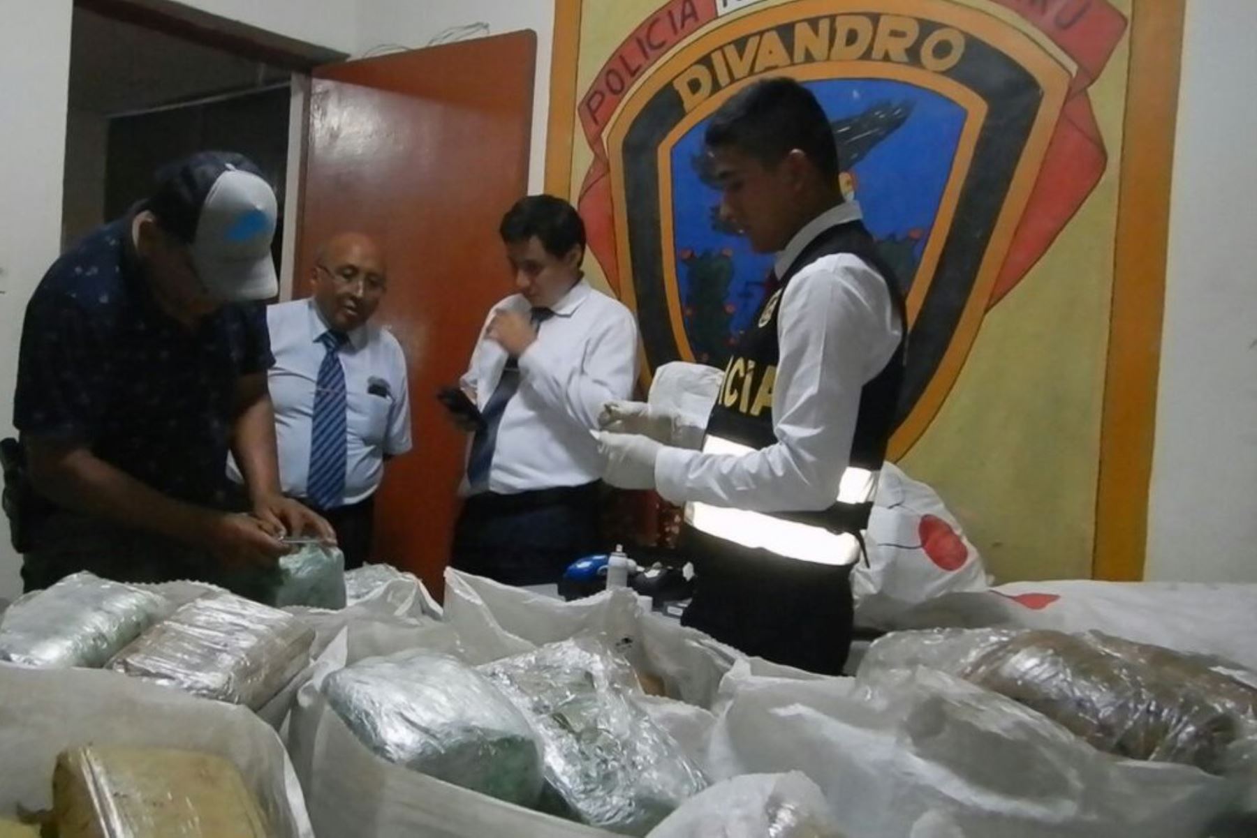 La mayor cantidad de droga que ingresa a nuestro país por la frontera con Ecuador es descubierta en el Centro Binacional de Atención Fronteriza (Cebaf), en Tumbes.