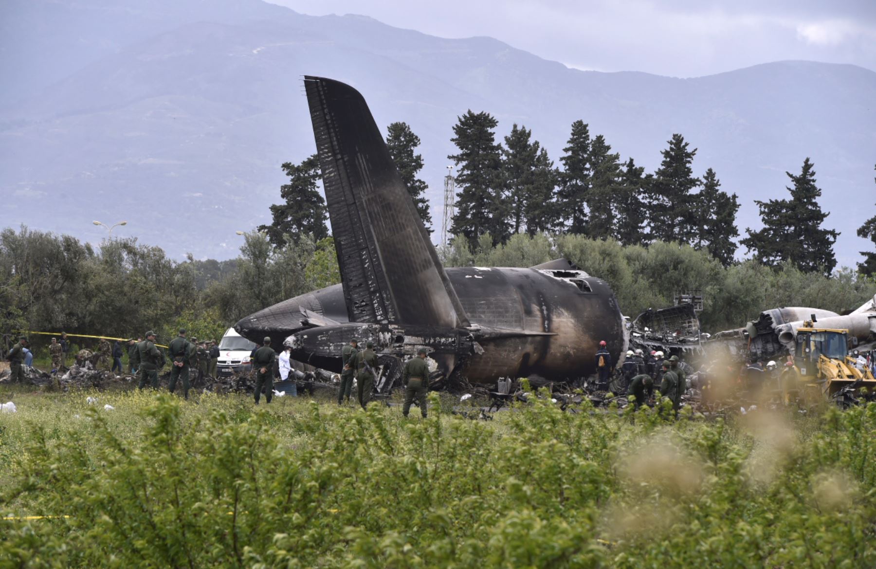 Avión militar que se accidentó en Argelia. Foto: AFP.