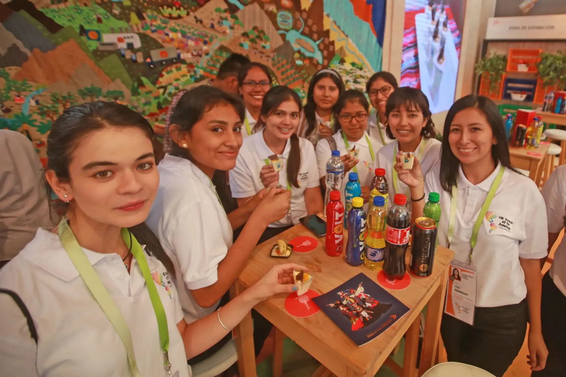 Bienvenida con bailes y gastronomía a los periodistas extranjeros, en el marco de la VIII Cumbre de las Américas 2018 .Foto: ANDINA/ jhony Laurente