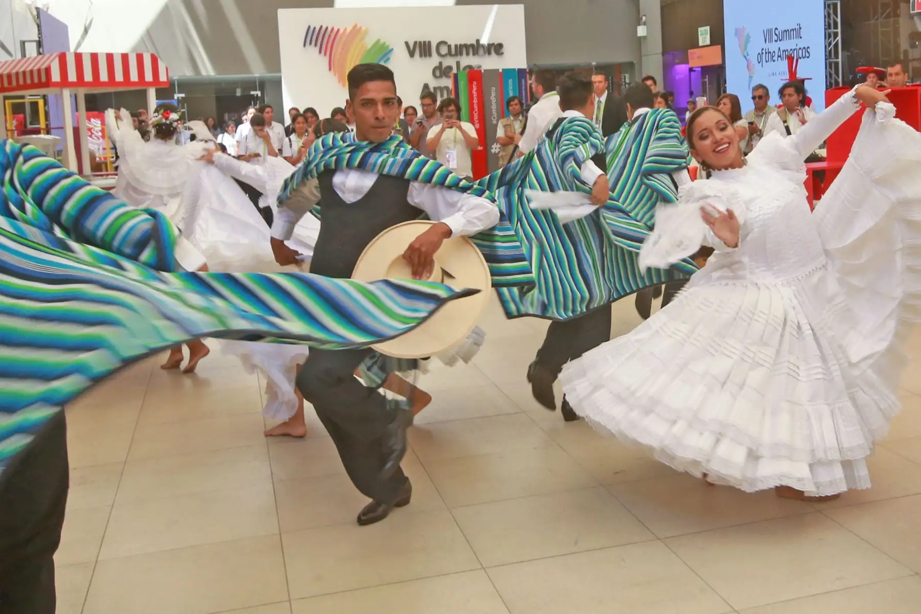 Bienvenida con bailes y gastronomía a los periodistas extranjeros, en el marco de la VIII Cumbre de las Américas 2018 .Foto: ANDINA/ jhony Laurente