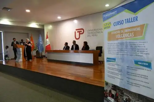 Especialistas del Programa de Asistencia de Desastres del Volcán (VDAP por sus siglas en inglés) participan en Arequipa del taller de "Atención de emergencias volcánicas", que tiene como objetivo identificar las áreas de peligro ante una eventual erupción del volcán Misti.