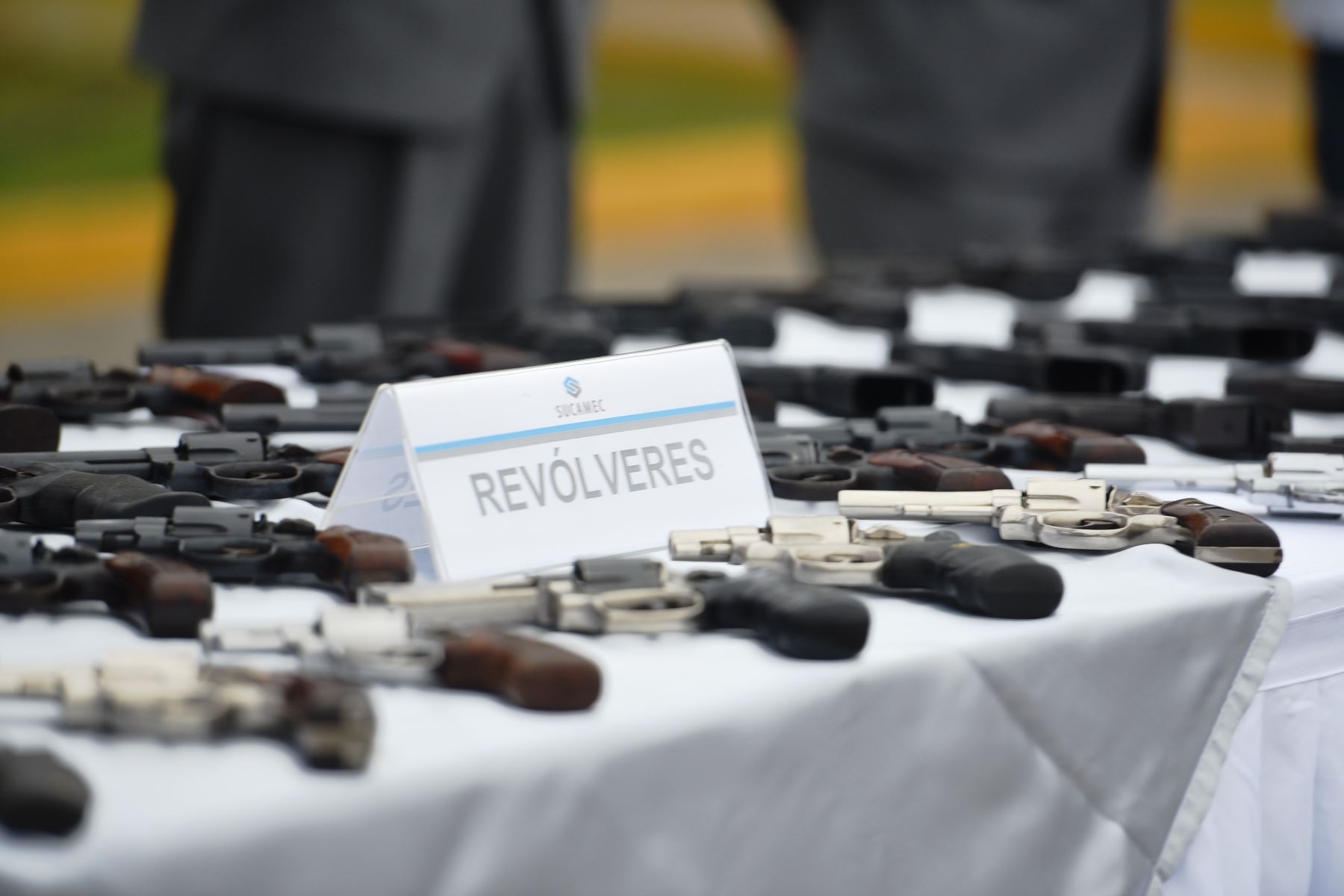 Sucamec dona 1,000 armas de fuego a Escuela de Oficiales de la PNP. Foto: ANDINA/Difusión.