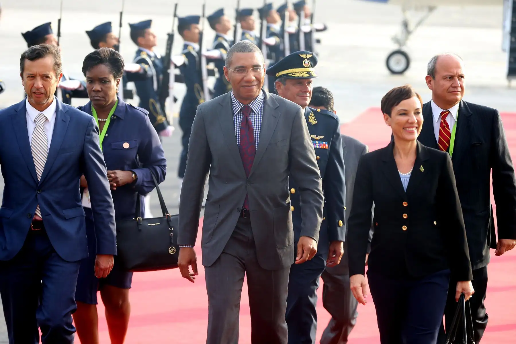 Primer Ministro de Jamaica Andrew Holness, llegó al Grupo Aéreo 8 para La Cumbre de las Américas. Foto: ANDINA/Luis Iparraguirre