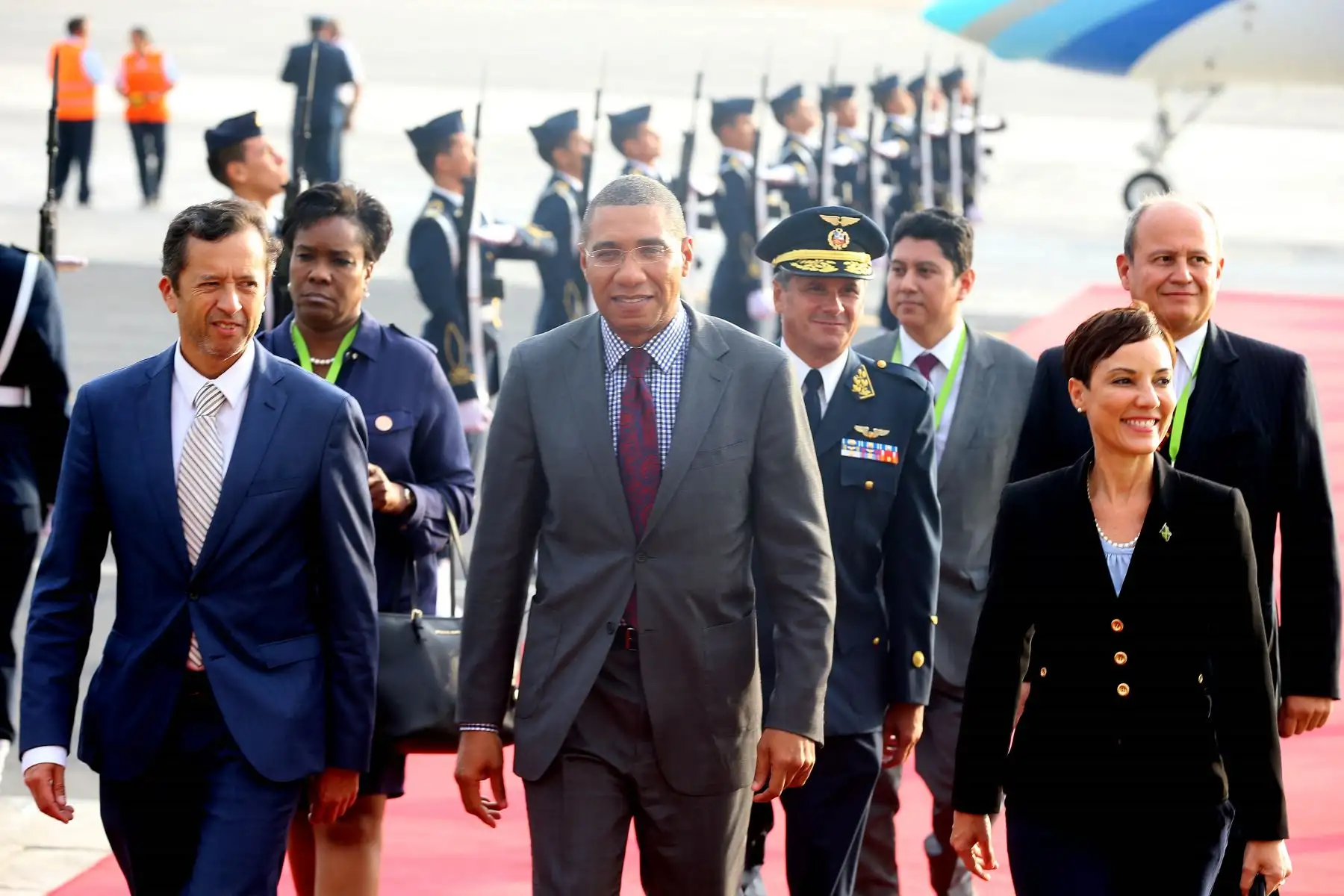 Primer Ministro de Jamaica Andrew Holness, llegó al Grupo Aéreo 8 para La Cumbre de las Américas. Foto: ANDINA/Luis Iparraguirre