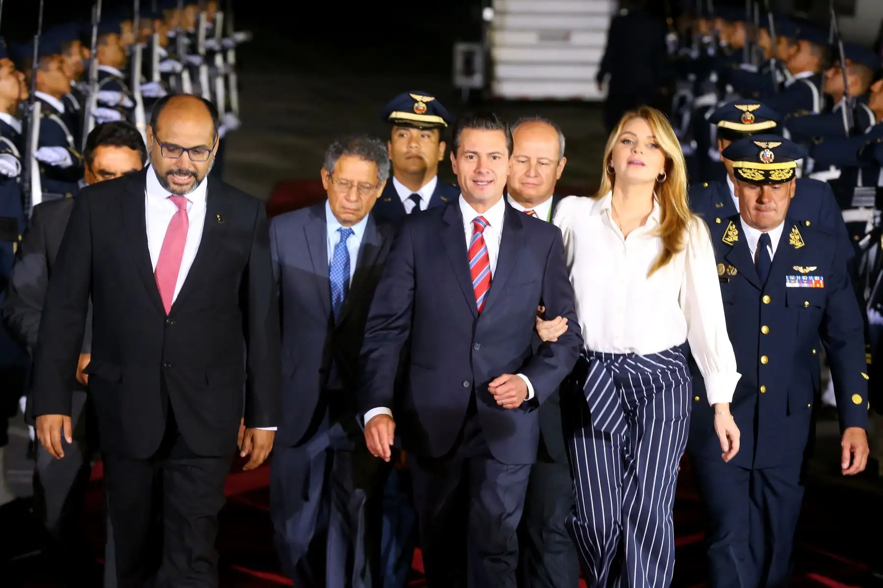 Presidente de México, Enrique Peña Nieto, llega a Lima para asistir a la Cumbre de las Américas. Foto: ANDINA/Luis Iparraguirre.