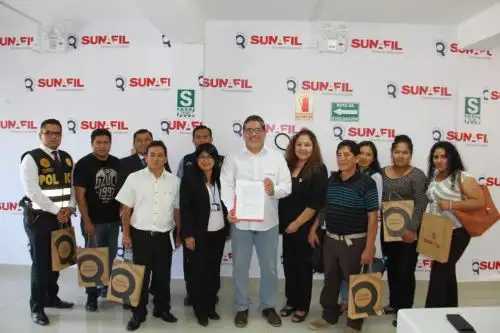 La Superintendencia Nacional de Fiscalización Laboral (Sunafil), autoridades y representantes de un conjunto de instituciones públicas, acordaron instalar y poner en funcionamiento la primera Mesa de Trabajo Interinstitucional, con el fin de impulsar la formalización laboral y concertar acciones que contribuyan a la identificación del trabajo forzoso y trabajo infantil en la ciudad de Chimbote.