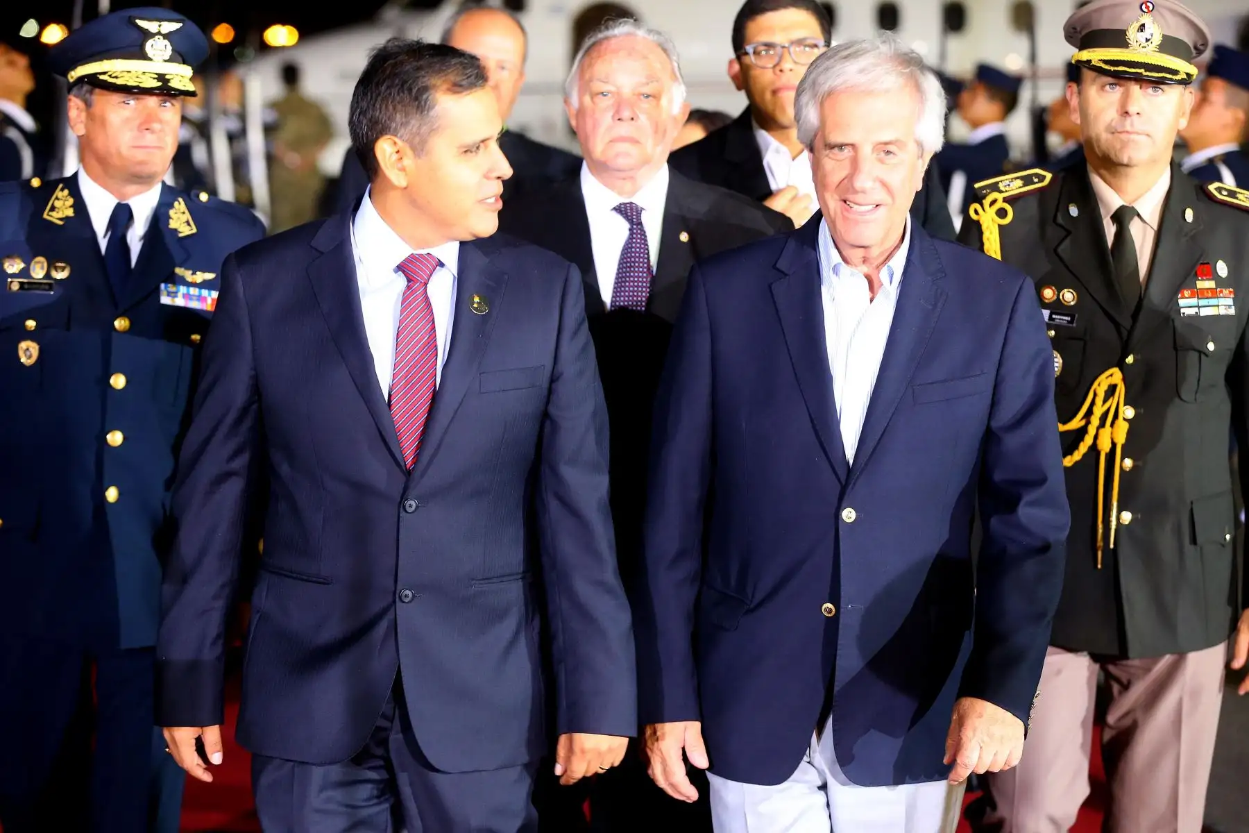 Llegada del presidente de Uruguay, Tabaré Vázquez, a Lima para participar en la VIII Cumbre de las Américas. Foto: ANDINA/Luis Iparraguirre.