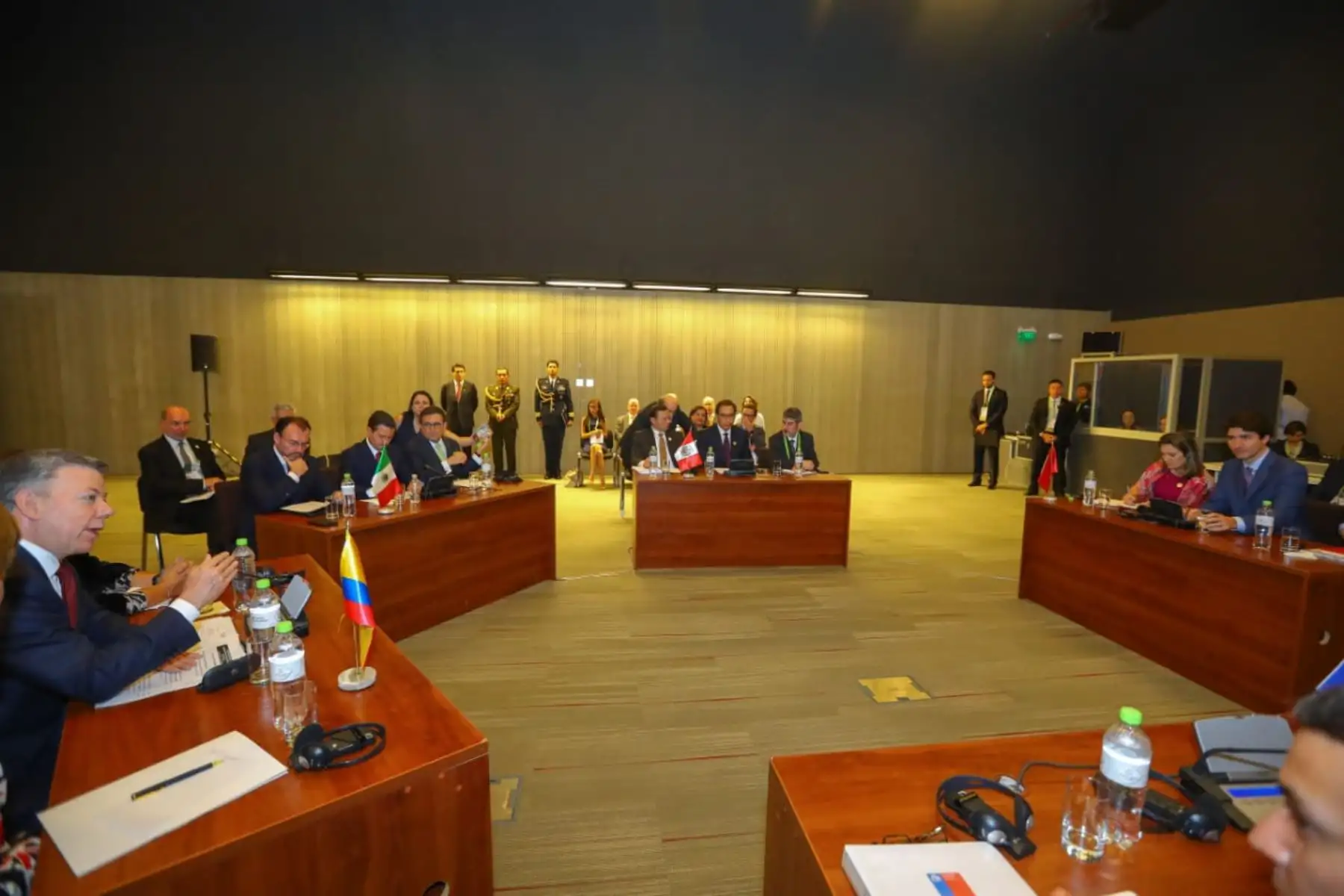 Presidente Martín Vizcarra y sus homólogos de Chile, Colombia y México, que integran la Alianza del Pacífico, sostuvieron una reunión de trabajo con el primer ministro de Canadá, Justin Trudeau. Foto: ANDINA/Prensa Presidencia