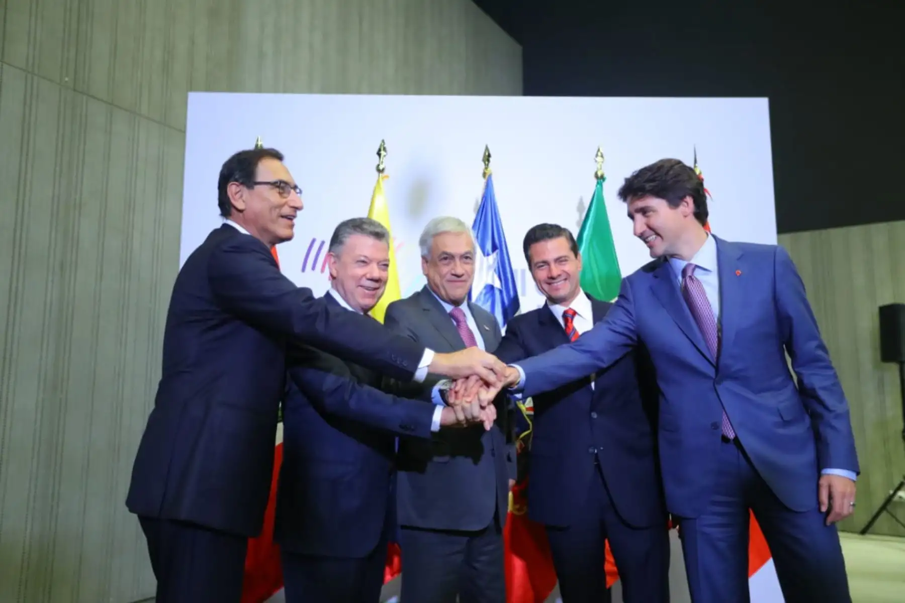 Fotografía oficial de los países que integran la Alianza del Pacífico y el primer ministro de Canadá, Justin Trudeau. Foto: ANDINA/Prensa Presidencia
