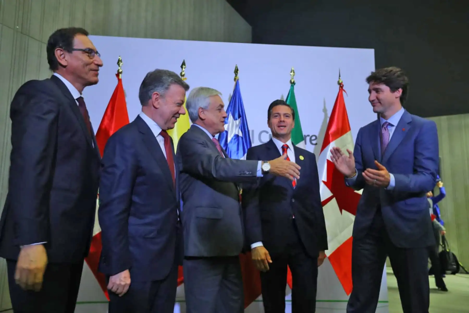 Fotografía oficial de los países que integran la Alianza del Pacífico y el primer ministro de Canadá, Justin Trudeau. Foto: ANDINA/Prensa Presidencia