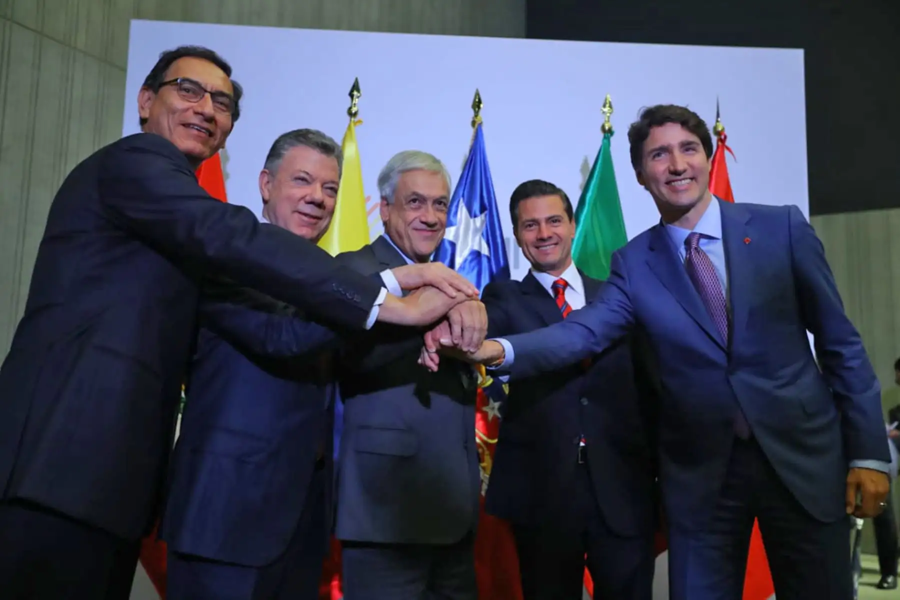 Fotografía oficial de los países que integran la Alianza del Pacífico y el primer ministro de Canadá, Justin Trudeau. Foto: ANDINA/Prensa Presidencia