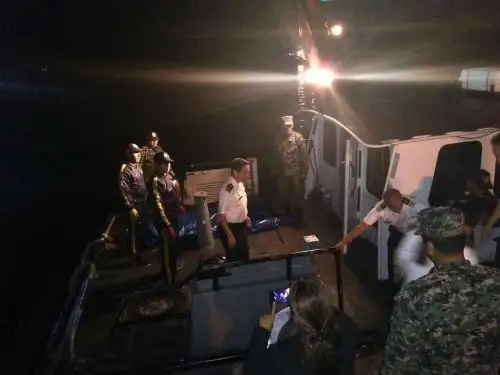 En total son 11 buzos de la Marina de Guerra del Perú los que trabajan en las labores de búsqueda y recuperación de los cadáveres..
