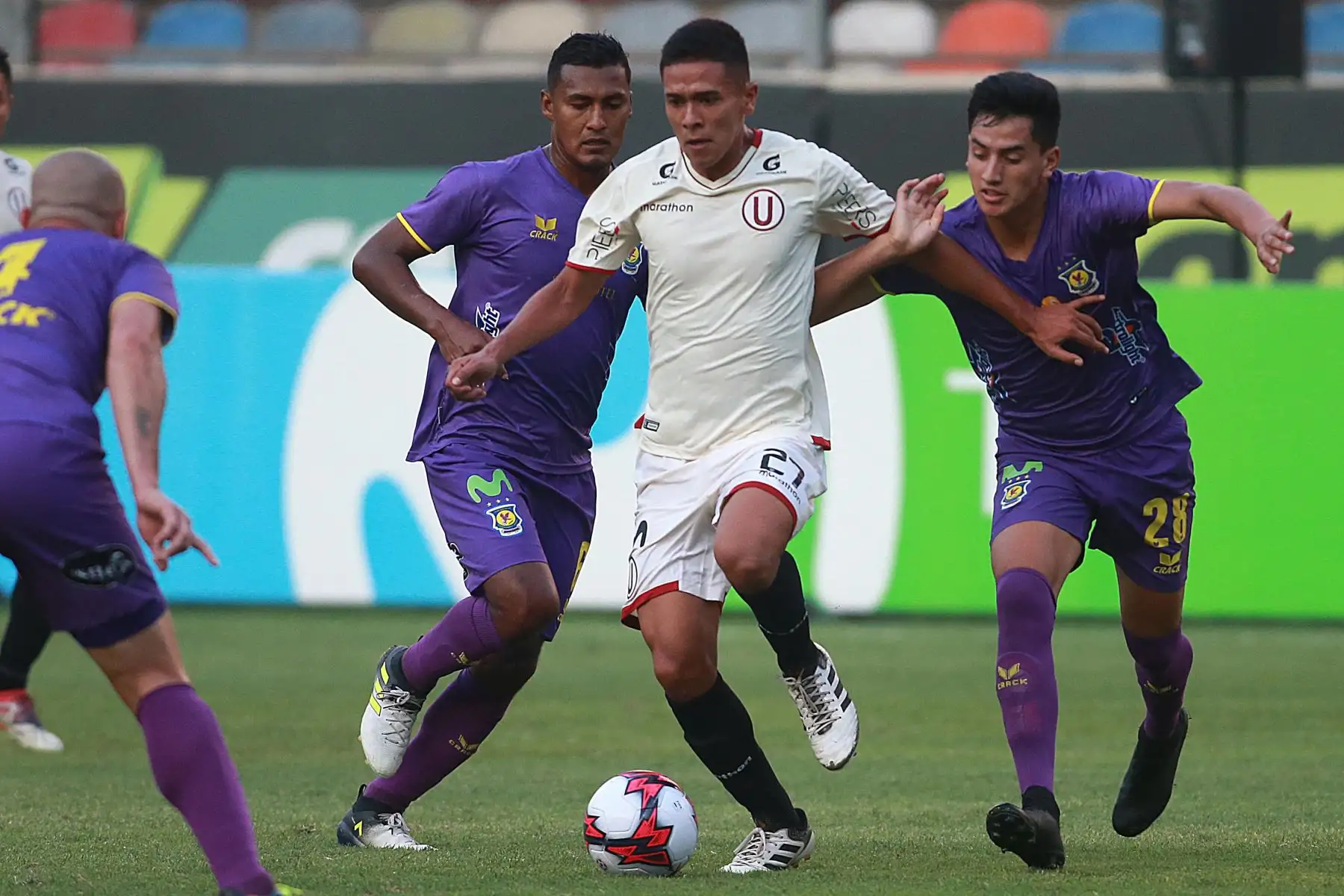 Universitario vence 1-0 a Comerciantes Unidos en El Monumental. Foto: ANDINA/Vidal Tarqui
