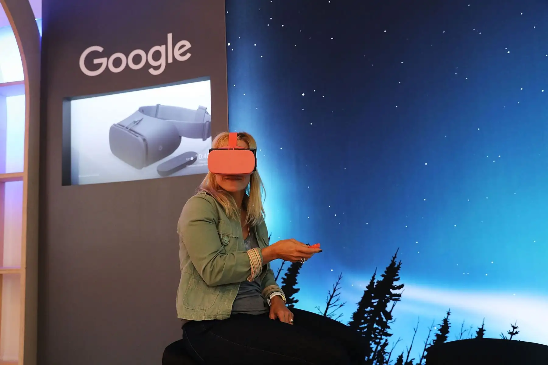A pesar de que los anuncios en línea de Google generaron más tráfico del esperado en el 2017, las inversiones de Google en otras áreas como los vehículos de conducción autónoma y los smartphones no terminan por despegar. Foto: AFP