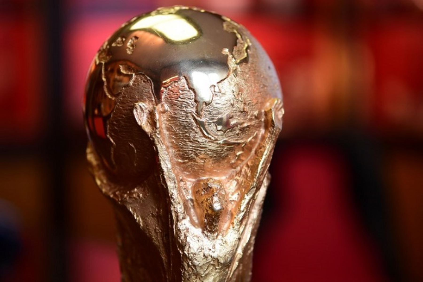 Trofeo de la Copa del mundo Catar 2022  inicia su viaje alrededor del mundo