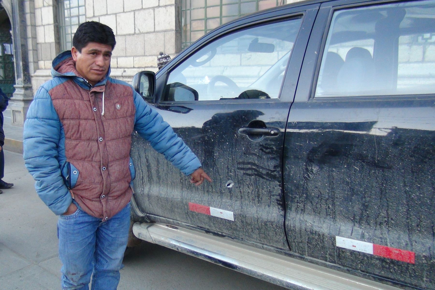 Asaltan vehículo de candidato a alcaldía de Surcobamba, en Huancavelica. ANDINA