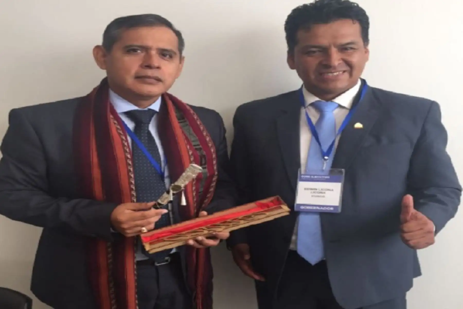 Reunión entre el ministro de Agricultura,Gustavo Mostajo, y el gobernador regional del Cusco, Edwin Licona..
