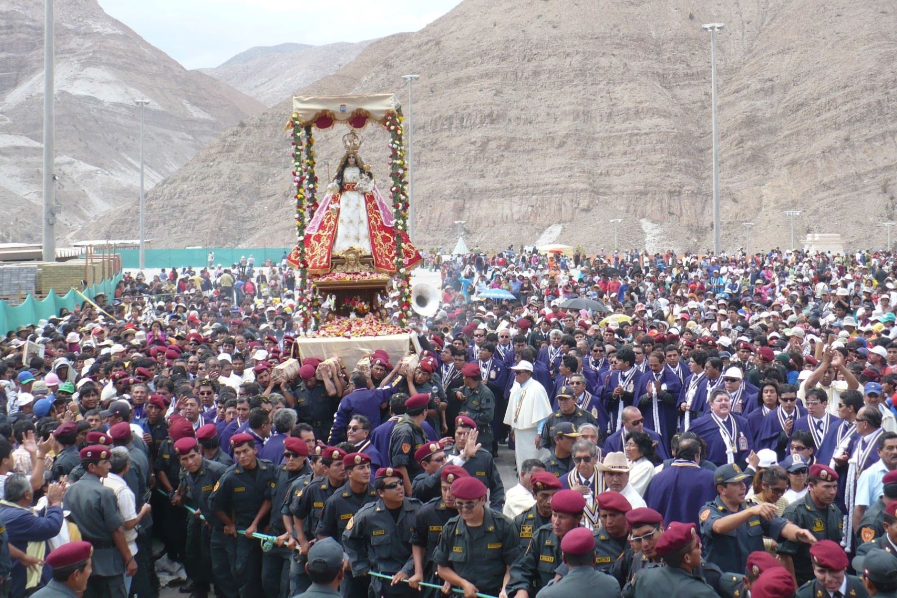 Arequipa espera a más de 250,000 fieles por festividad de la Virgen de Chapi.