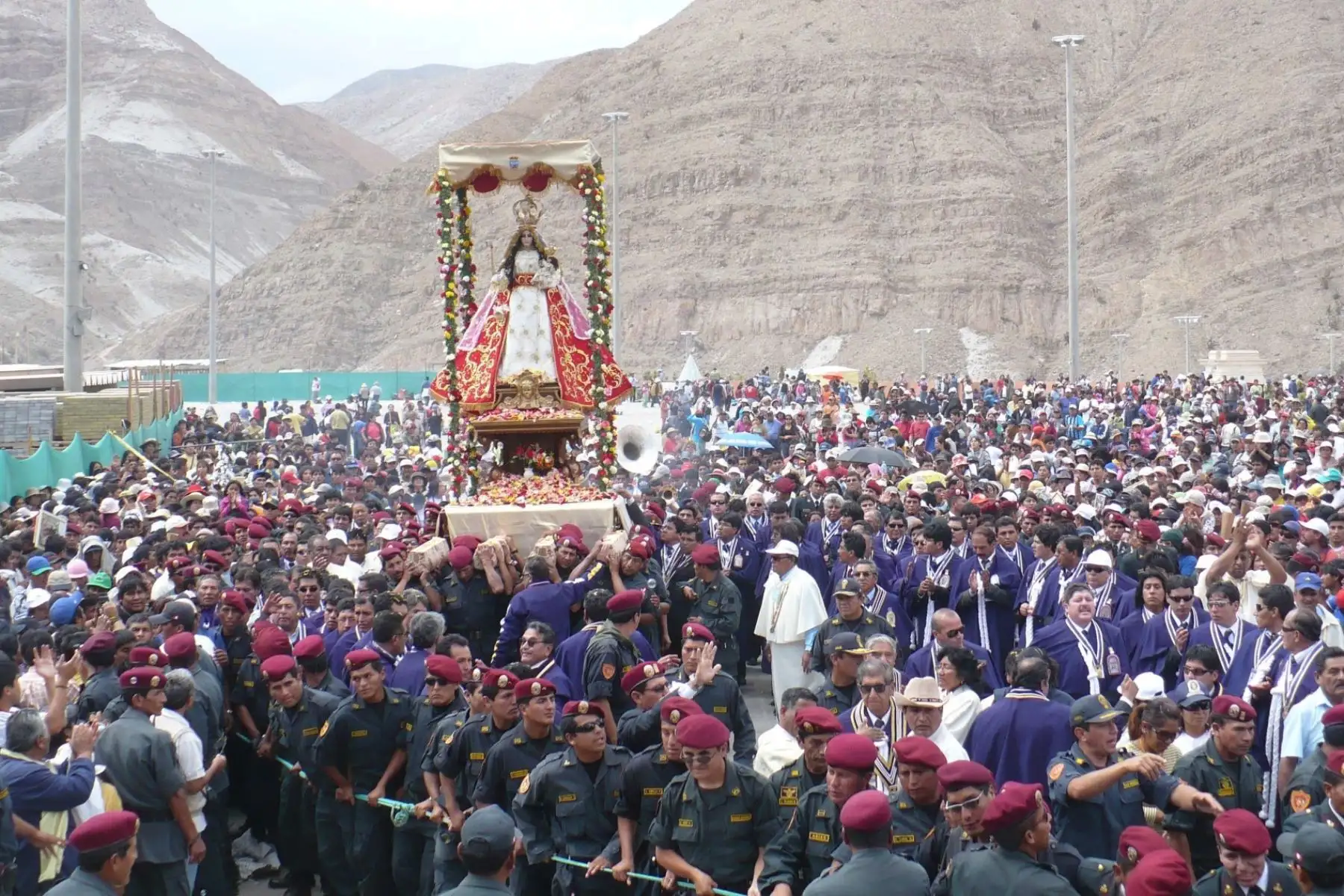 Arequipa espera a más de 250,000 fieles por festividad de la Virgen de Chapi.