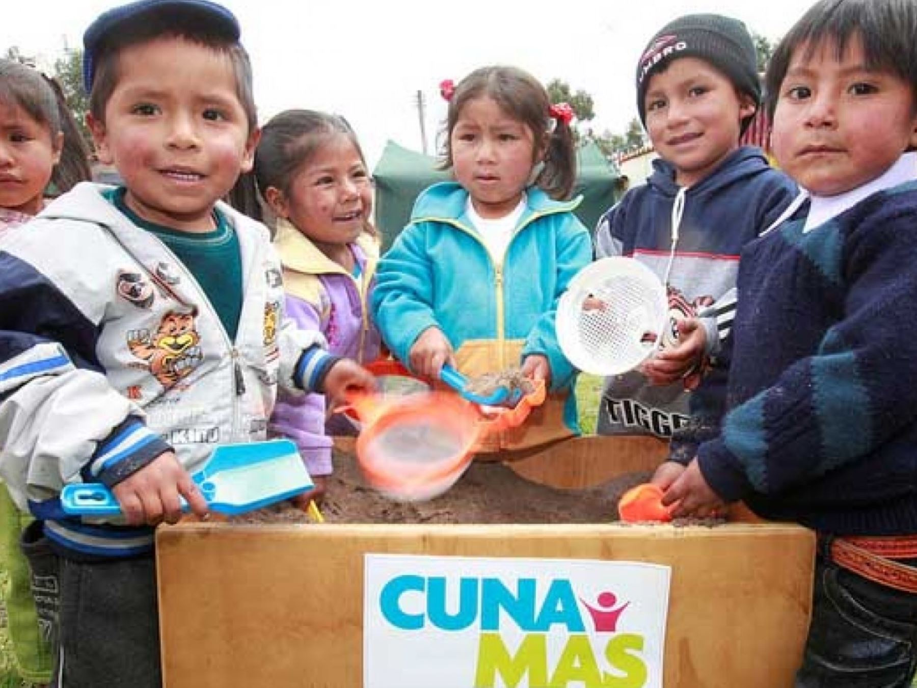 Cuna Más. Expertos de varios países latinoamericanos participarán en un encuentro internacional en Lima sobre el desarrollo de la primera infancia.