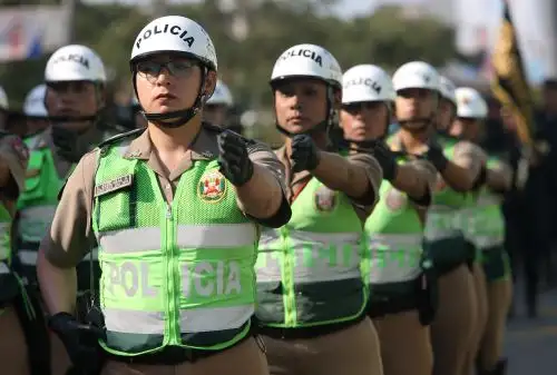 Efectivos policiales femenino. Foto: ANDINA/Norman Córdova