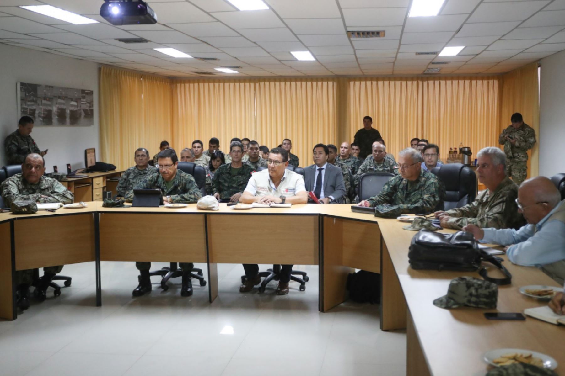 Ministro de Defensa inspeccionará bases militares en frontera con Colombia. Foto: Difusión.